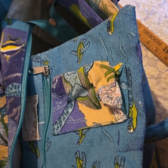 Colorful Canvas Beach Sea Turtle Print Tote Bag - Picture 4 of 9